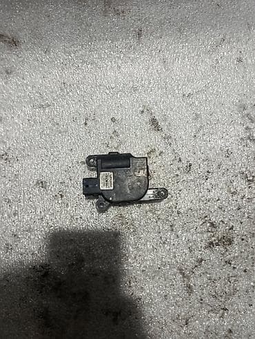 imac 2011: Заслонка печки (привод/серводвигатель климат-системы) для Kia K7 (VG) — 1