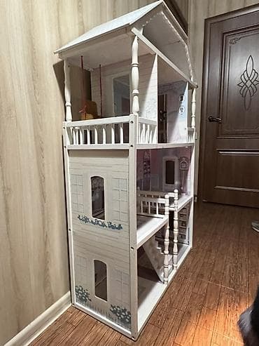 продаю бассеин: Большой кукольный дом из дерева/ДСП с классическим фасадом и крышей — 2