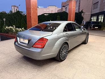 2005: Mercedes-Benz S-Class: 2005 г., 5.5 л, Автомат, Бензин, Седан — 6