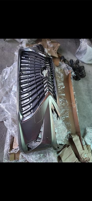 lexus e: Бампер Toyota — 1