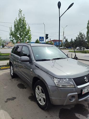 богато: Suzuki Grand Vitara: 2008 г., 2 л, Автомат, Бензин, Кроссовер — 1