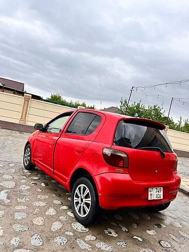 tesla model 3: Toyota Yaris: 2001 г., 1 л, Механика, Бензин, Хэтчбэк — 9