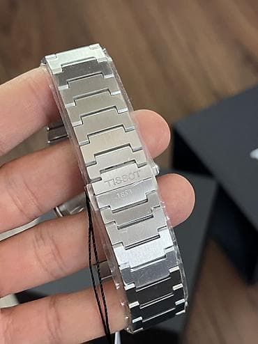 тонкие часы: Tissot PRX — швейцарские кварцевые часы с интегрированным стальным — 5