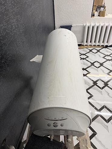 Электрический накопительный водонагреватель (бойлер), цилиндрический at lalafo.kg Электрический накопительный водонагреватель (бойлер), цилиндрический