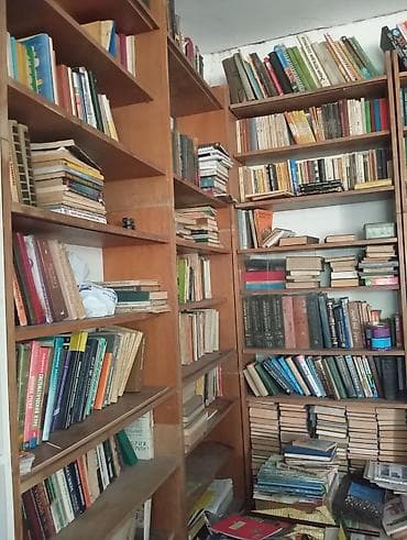 Книги и журналы: Если у кого есть ненужные книги,и вам жалко сдавать ее на макулатуру — 1