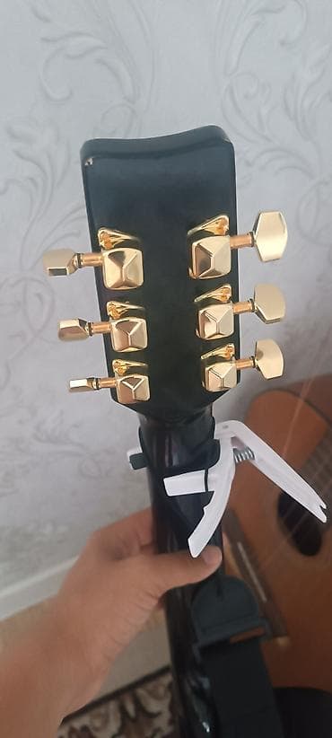 gitara lakewood: Акустическая гитара 6 струн, корпус дредноут с вырезом (cutaway), цвет — 3