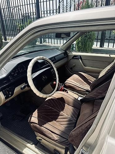mers e124: Mercedes-Benz W124: 1988 г., 2.3 л, Механика, Бензин, Седан — 7