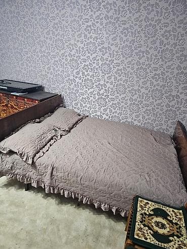 одно спальня кровать: Продается кровать Состояние отличное С матрасом Двухспальный Цена — 1