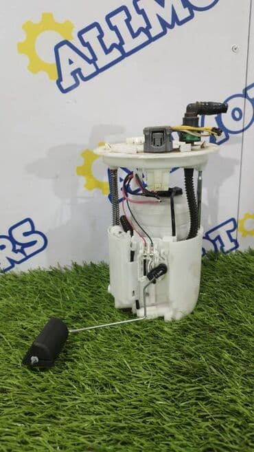 ford interceptor: Ford Fusion v-2.0 hybrid 2013 год, топливный насос в сборе — 1