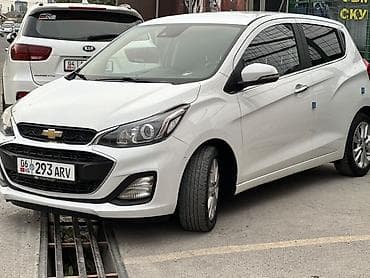 электрони машина: Салон автомобиля Chevrolet (компактный хэтчбек/кросс, 5 мест) с — 6