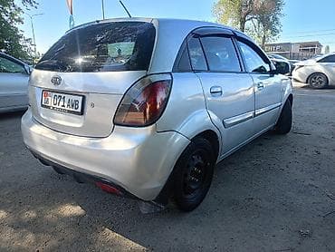 росс номер: Kia Rio: 2010 г., 1.4 л, Механика, Бензин, Хэтчбэк — 7