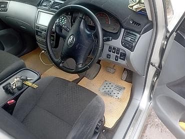 порог: Toyota Ipsum: 2003 г., 2.4 л, Автомат, Бензин, Минивэн — 1