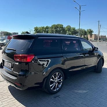 Kia Carnival: 2018 г., 2.2 л, Автомат, Бензин, Минивэн — 3