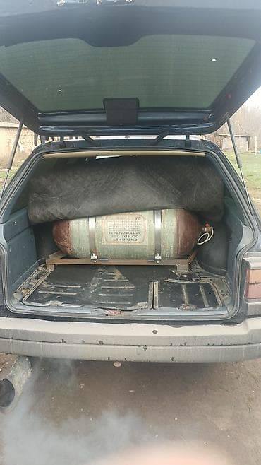 Volkswagen: Volkswagen Passat Variant: 1990 г., 1.8 л, Механика, Газ, Универсал — 2