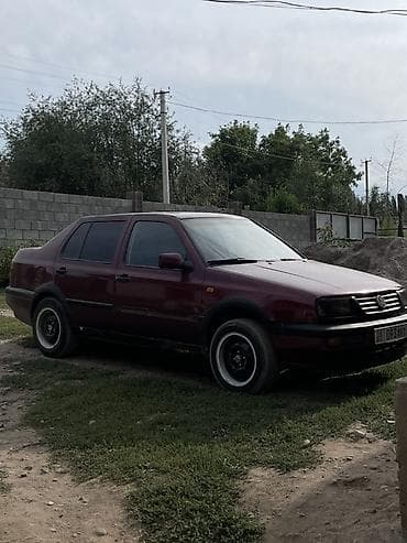 электр авто: Volkswagen Vento: 1992 г., 1.8 л, Кол менен иштөөчү, Бензин, Седан — 2