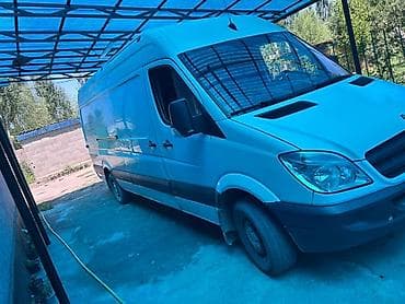 audi a8 d2: Mercedes-Benz Sprinter (длинная база, высокий кузов), белый фургон — 1