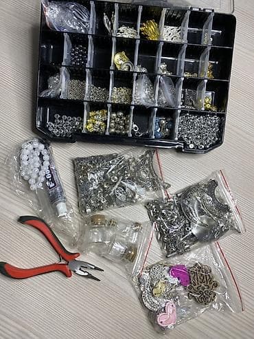 Аксессуарлар: Набор для изготовления бижутерии и аксессуаров Состав: - Органайзер с — 1