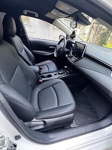 Транспорт: Toyota Corolla: 2020 г., 1.8 л, Вариатор, Гибрид, Седан — 9