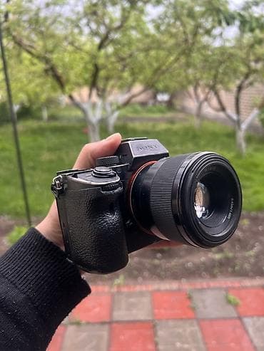 iphone 13 max pro: Продаю sony A7 3 Обьектив sony fe 50 mm 1.8 
В хорошем состоянии — 2