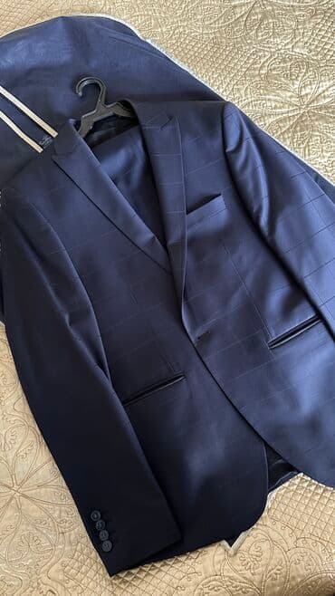 брендовые мужские спортивные костюмы из турции: Костюмы б/у, состояние 10/10, оба турция. 
Размер 50-52 — 6