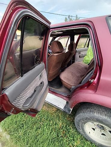 4х4 машина: Toyota Hilux Surf: 1992 г., 2.4 л, Дизель, Внедорожник — 10