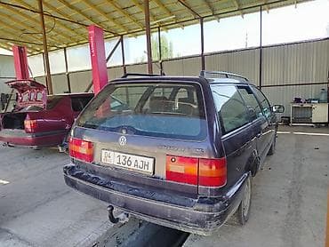 prado 70: Volkswagen Passat Variant: 1994 г., Универсал — 2
