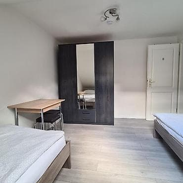 Бөлмөлөрдү ижарага берүү: Комната с мебелью - Просторная светлая комната с двумя односпальными — 1