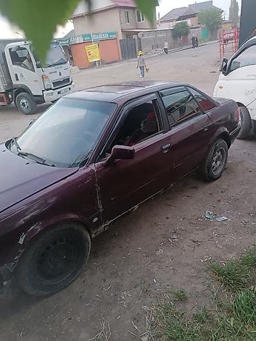 ауди 70: Audi 80: 1992 г., 2 л, Механика, Бензин, Седан — 4