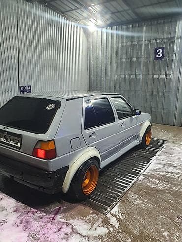 Volkswagen Golf: 1989 г., 1.8 л, Механика, Бензин, Хэтчбэк — 3