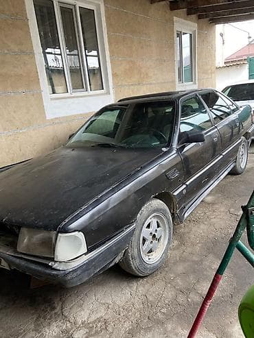 Audi 100: 1988 г., 2.2 л, Механика, Бензин, Седан