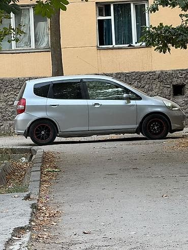 Honda Fit: 2003 г., 1.3 л, Автомат, Бензин, Хэтчбэк