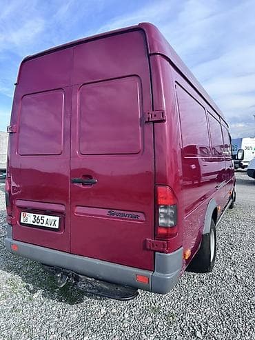 авто мерседес 124: Легкий грузовик, Mercedes-Benz — 6