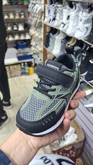 nike: Детская обувь для повседневной носки и активных игр. В наличии — 2