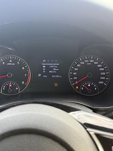 авто в такси: Kia K5: 2019 г., 2 л, Автомат, Газ, Седан — 5