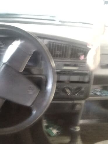 продаю или меняю с доплатой: Volkswagen Passat: 1989 г., Механика, Бензиновая — 4