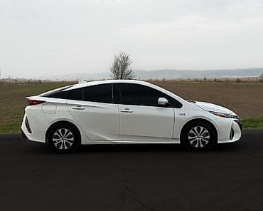 капот гольф 2: Toyota Prius: 2019 г., 1.8 л, Гибрид, Лифтбек — 7