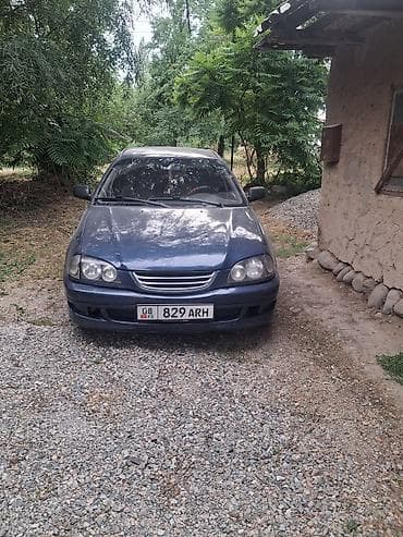 капот адисей: Toyota Avensis: 2000 г., 1.8 л, Механика, Седан — 1