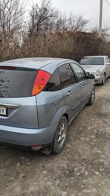 b class: Ford Focus: 2005 г., 1.6 л, Механика, Бензин, Хэтчбэк — 3