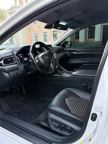 Продажа авто: Toyota Camry: 2021 г., Автомат, Гибрид, Седан — 2