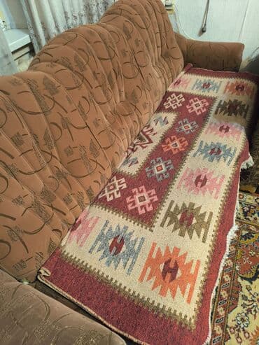 Дивандар: Түз диван, Колдонулган, Үч кишилик — 1