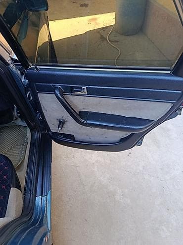 bmv e46: Audi 80: 1994 г., 2 л, Ручные, Бензин, Седан — 7