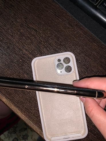 mi not 8: IPhone 11 Pro, Б/у, 256 ГБ, Золотой, Чехол, 72 % — 6