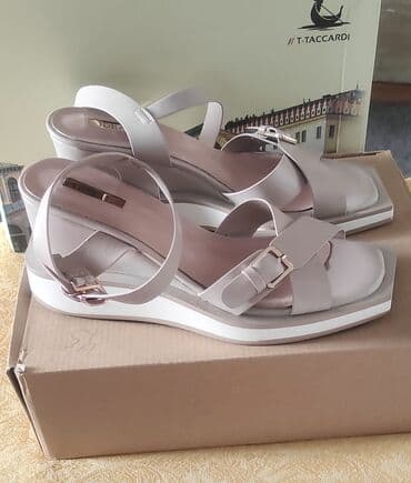 шлепка: Босоножки нюдовые с белой подошвой. Необычная танкетка, очень — 2