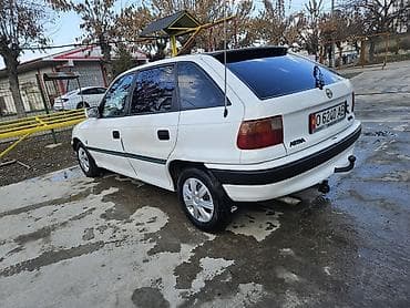 а 6 с4: Opel Astra: 1993 г., 1.6 л, Механика, Бензин, Хэтчбэк — 3