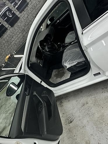 r15 4114: Volkswagen Jetta: 2019 г., 1.4 л, Автомат, Бензин, Седан — 4