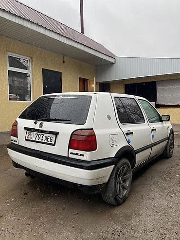 машина кузов: Volkswagen Golf: 1994 г., 1.8 л, Механика, Бензин, Хэтчбэк — 4