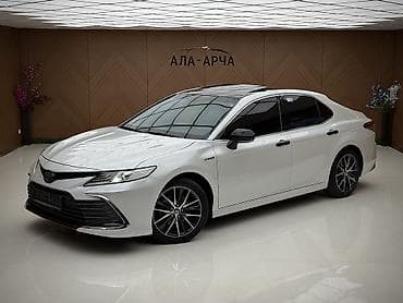 Toyota Camry: 2022 г., 2.5 л, Вариатор, Гибрид, Седан