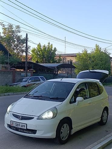 продаю авто хонда: Honda Fit: 2001 г., 1.3 л, Автомат, Бензин, Хэтчбэк — 5