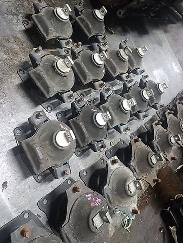 Опорная подушка амортизатора Honda 2005 г., Б/у, Оригинал, Япония at lalafo.kg Опорная подушка амортизатора Honda 2005 г., Б/у, Оригинал, Япония