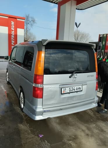 step: Honda Stepwgn: 2002 г., 2 л, Бензин, Минивэн — 1